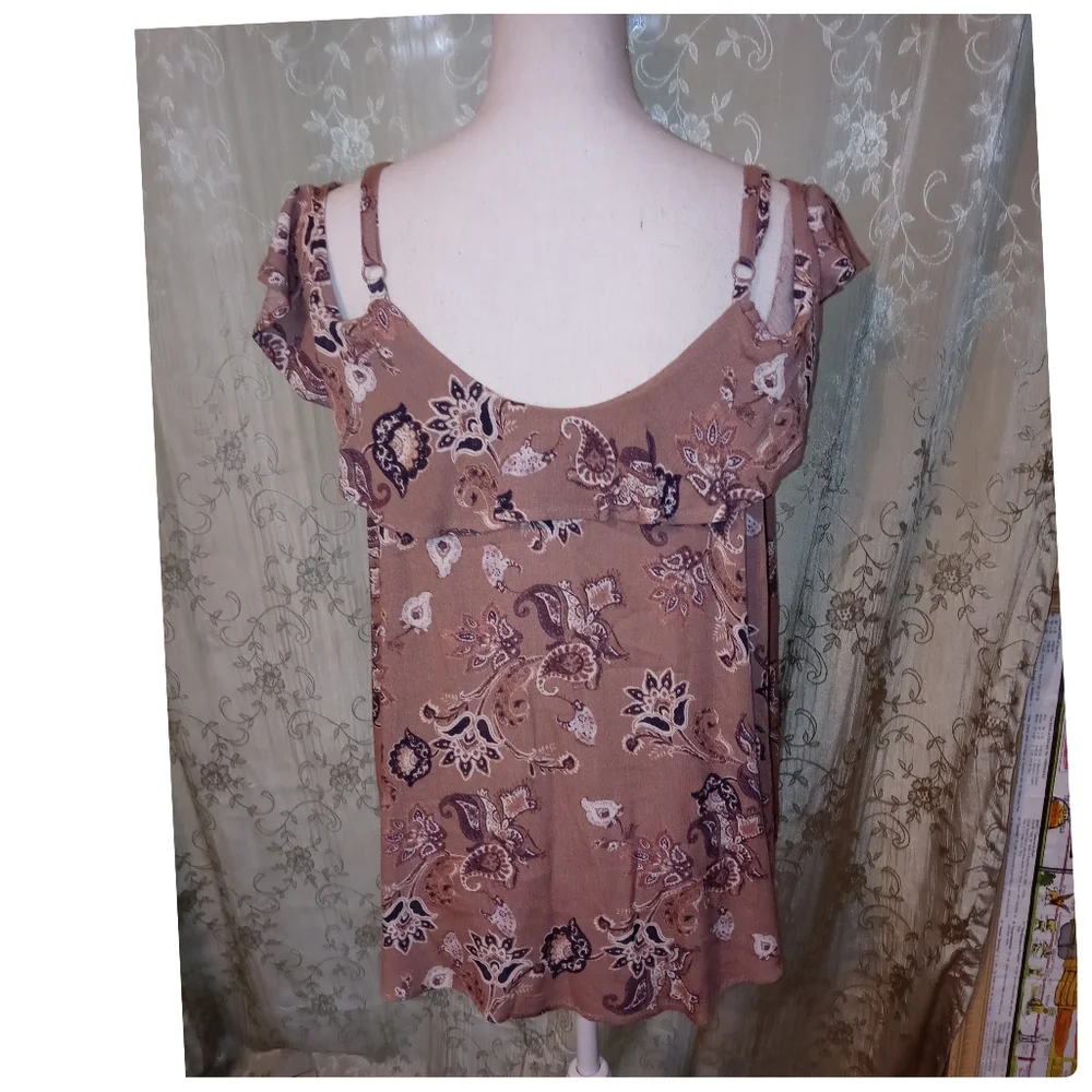 Torrid Walnut Paisley Gauze Cold Shoulder Cutout Top Tie Front Size 00 (M/L)